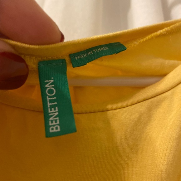 Yellow Bodycon Dress- United Colors of Benetton- Size Medium! Very comfortable! - Picture 2 of 2